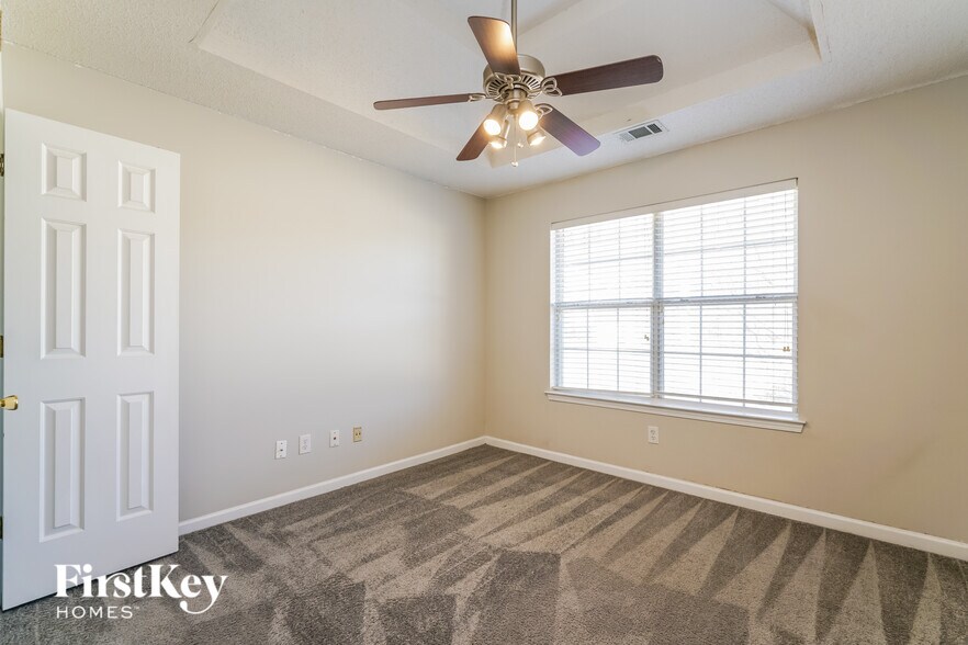 Building Photo - 2102 Boulder Gate Dr