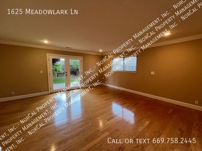 Building Photo - 1625 Meadowlark Ln