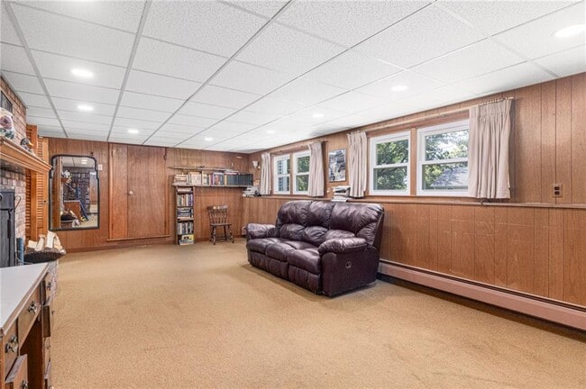 Building Photo - 27 Westwood Dr