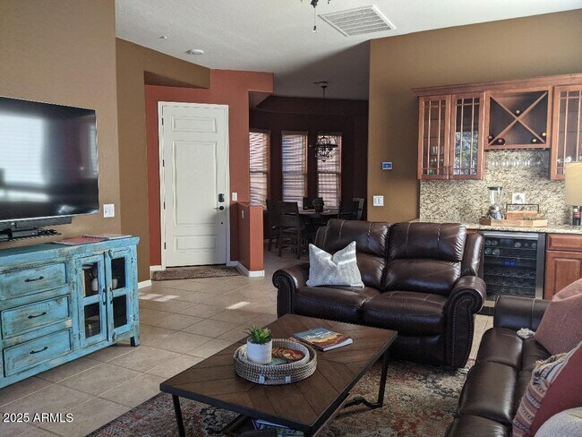 Building Photo - 17020 E Kiwanis Dr