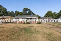Building Photo - 995 Avon Rd
