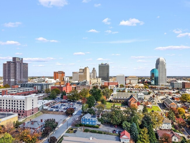Building Photo - FULLY RENOVATED apartment homes in the heart of Winston-Salem!