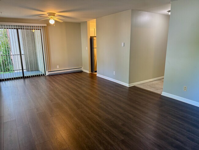Building Photo - 400 Rencliffe Apartments