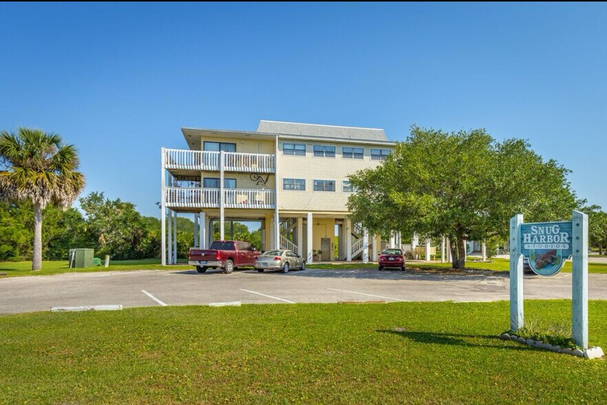 Primary Photo - 36 Sea Breeze Dr
