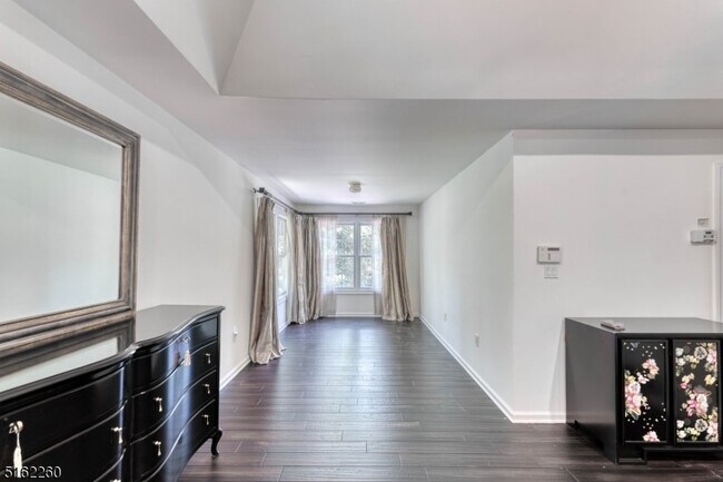 Building Photo - 12 Fieldflower Dr