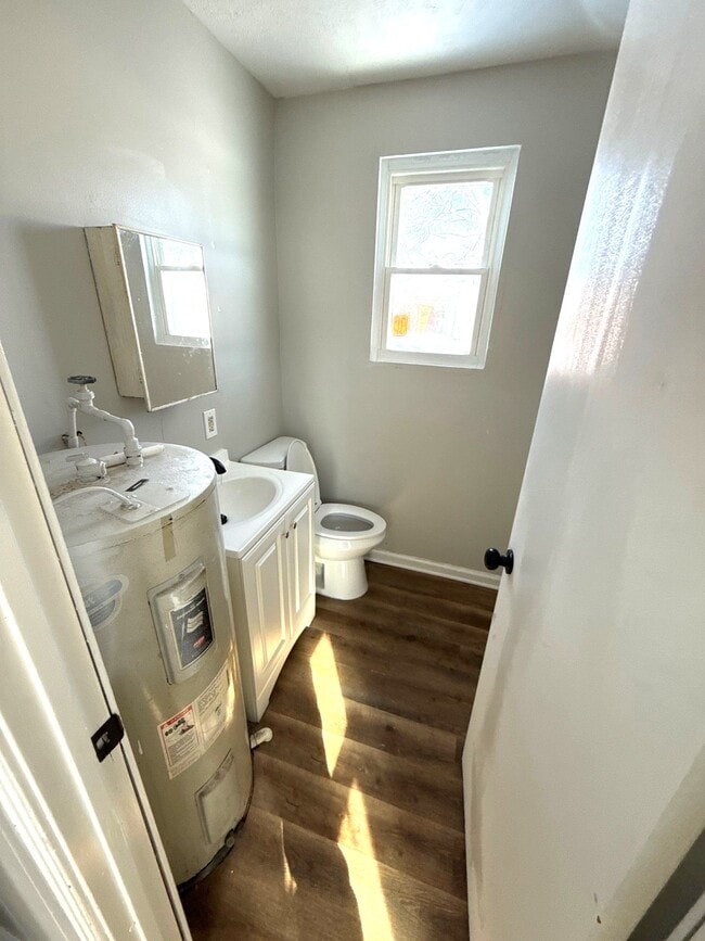 Building Photo - 418 S Washington Ave