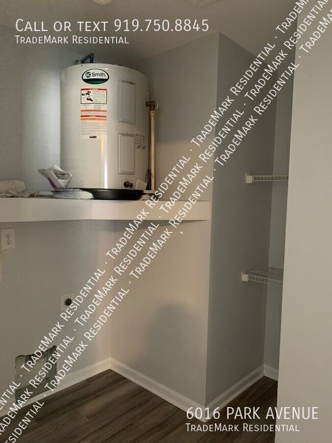 Building Photo - 6016 Park Ave