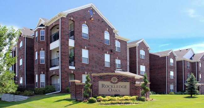 Building Photo - Rockledge Oaks Apartments