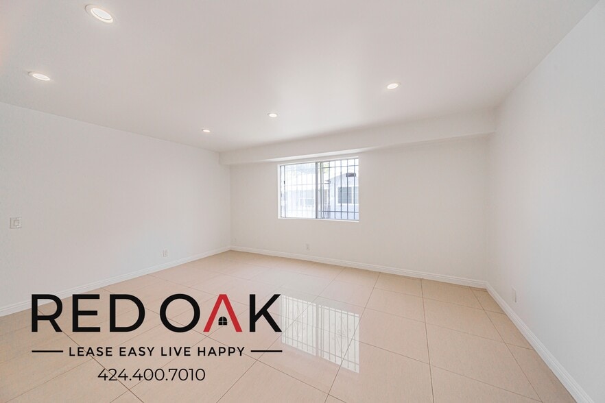 Building Photo - 3540 Fletcher Dr