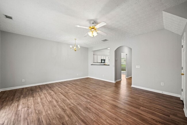 Building Photo - 3-bedroom, 2.5-bath end-unit townhome in the Garrison Square