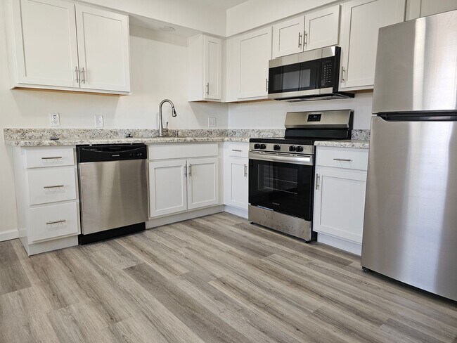 Building Photo - Lem Court Townhomes