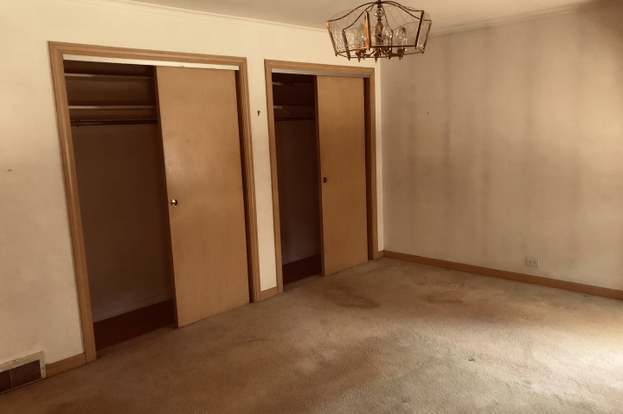 Building Photo - 6817 N Lamon Ave