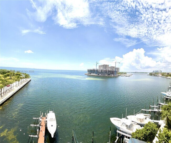 Building Photo - 3581 E Glencoe St