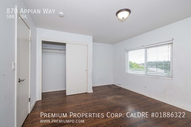 Building Photo - 870 Appian Way
