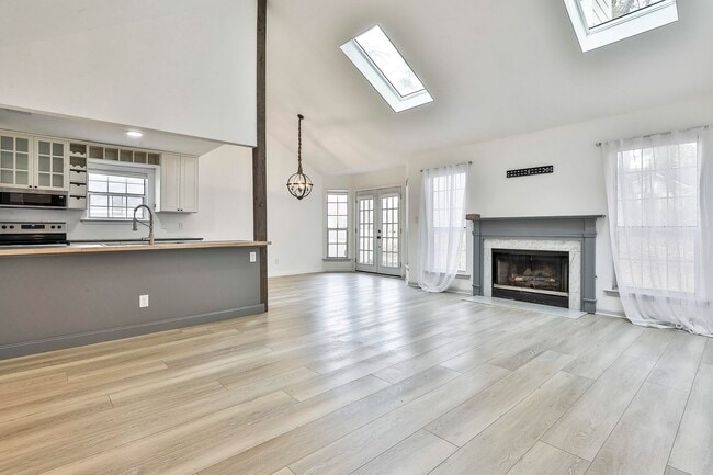 Building Photo - Fully Renovated 3/2 Ranch in Starr's Mill