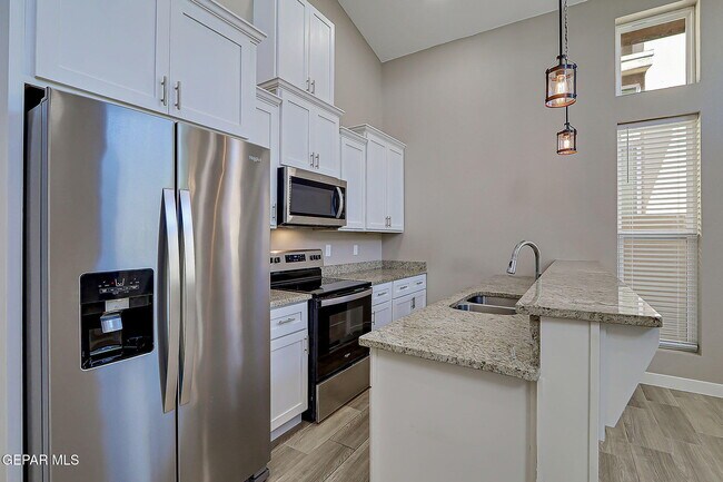 Building Photo - 1031 Vinton Ave