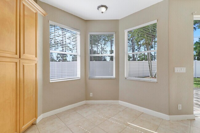 Building Photo - 6325 Spring Lake Terrace