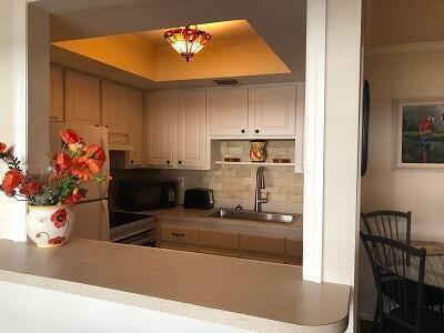 Building Photo - 2929 SE Ocean Blvd