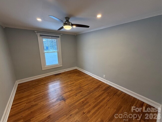 Building Photo - 318 N Academy St