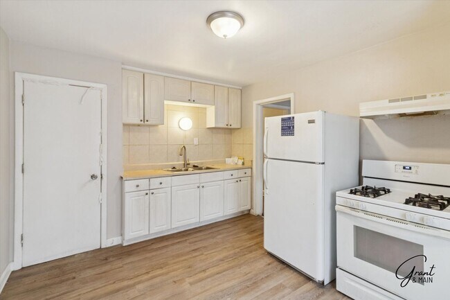 Building Photo - 10067 Grayton St