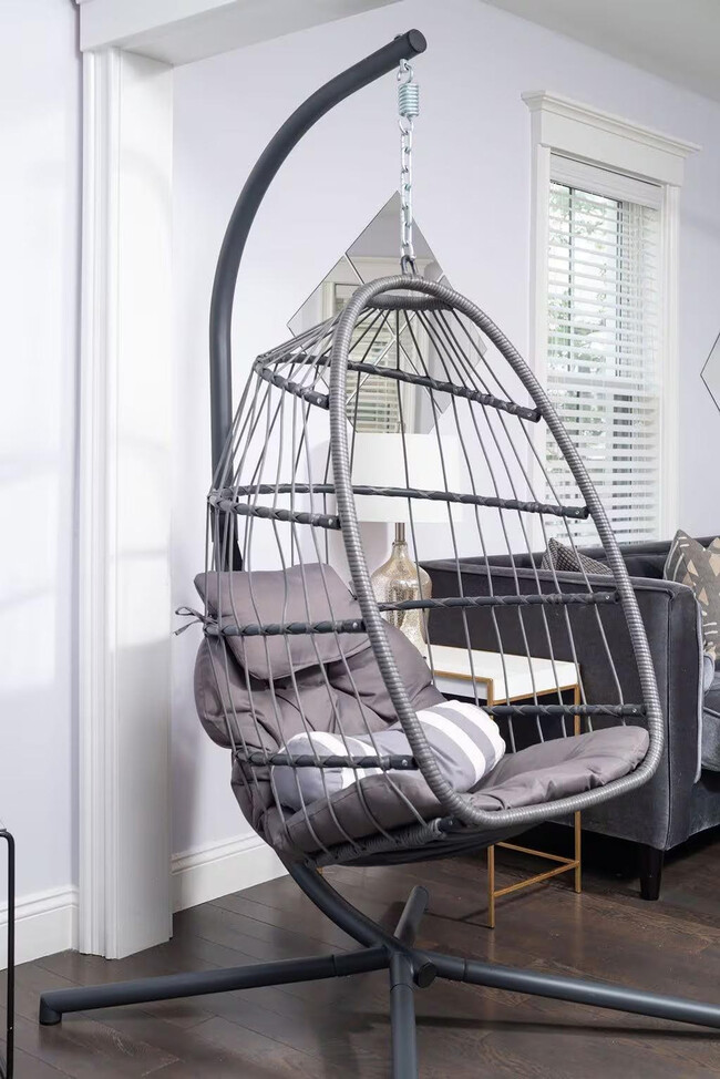 Building Photo - 810 Broadway-SI ID1511377P