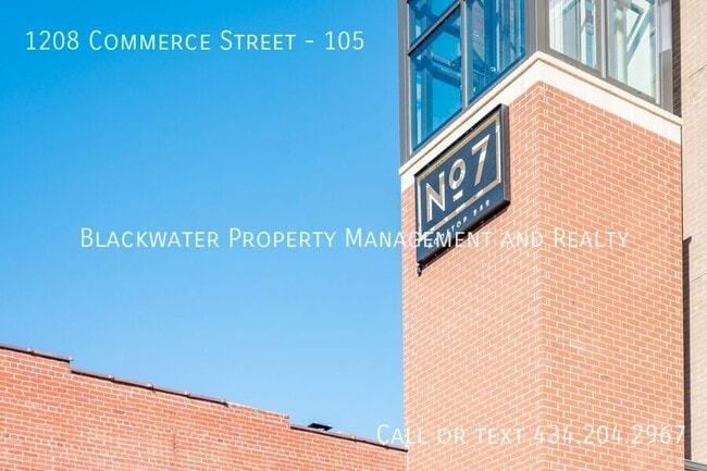 Building Photo - 1208 Commerce St