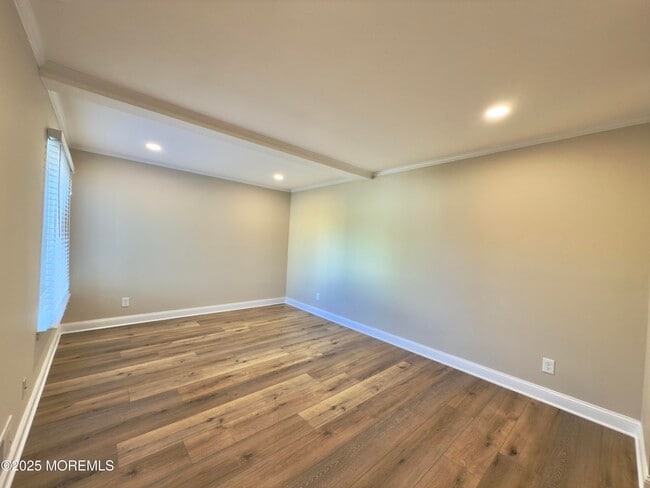 Building Photo - 79 Greenwood Dr