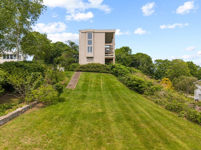 Building Photo - 70 Prospect Hill Rd