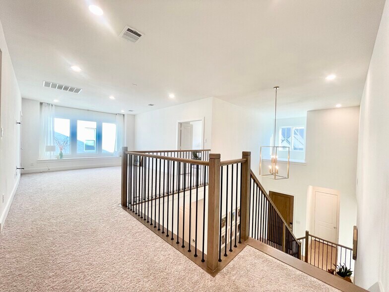 Building Photo - 4460 Durst Ln