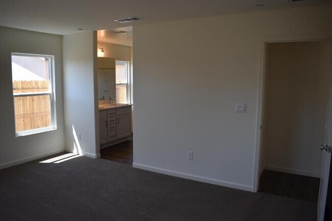 Building Photo - 1318 Eagle Ridge Court