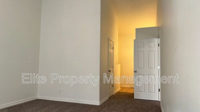 Building Photo - 163 S Stardust Cir