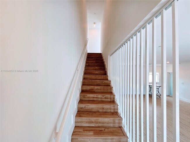 Building Photo - 6336 SW 27th St