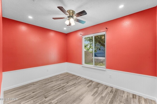 Building Photo - 1505 S Berthe Ave