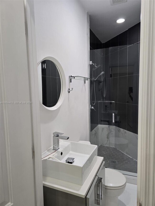 Building Photo - 15446 SW 23rd Ln