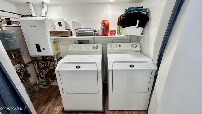 Building Photo - 202 Cactus Dr