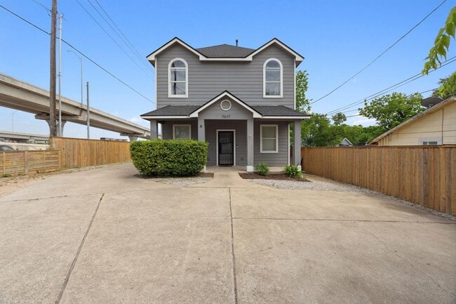 Building Photo - 7617 Carver Ave