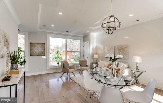 Building Photo - 631 Florida Ave NE