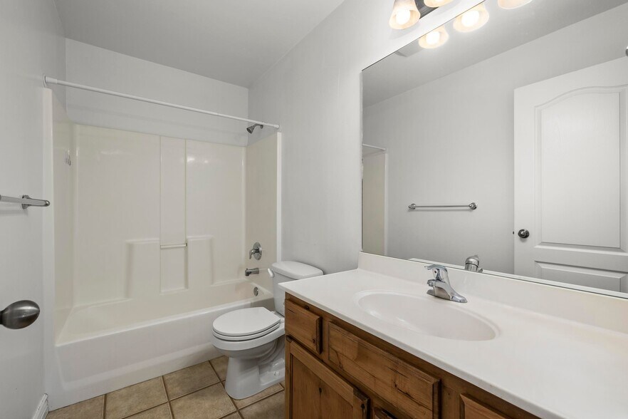 Building Photo - 518 S 2150 W