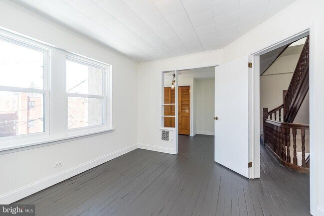 Building Photo - 7738 Ardleigh St