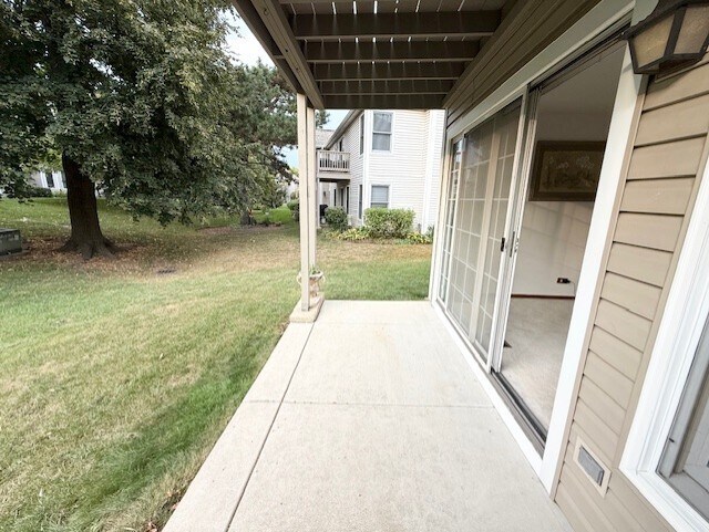 Building Photo - 1811 Fox Run Dr