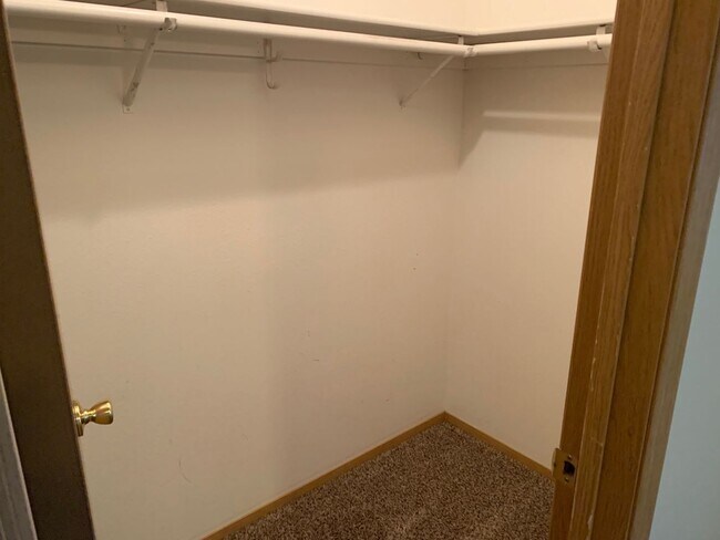 Building Photo - 1813 E 3rd Ave