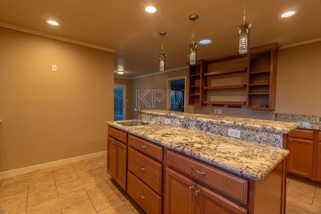 Building Photo - 1056 Cameron Way