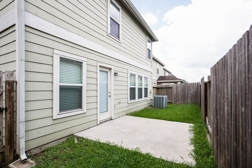 Building Photo - 2727 Skyview Grove Ct