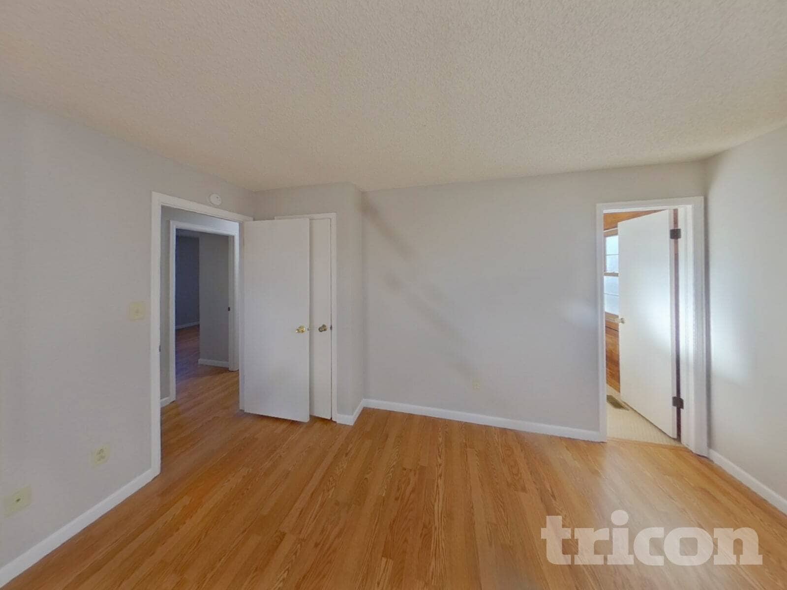 Building Photo - 5528 Old Farm Cir E