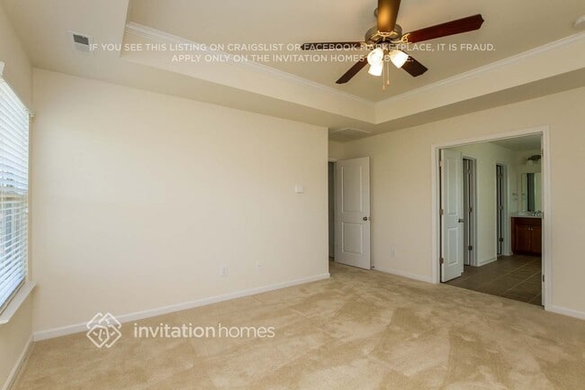 Building Photo - 457 Augustus Lane