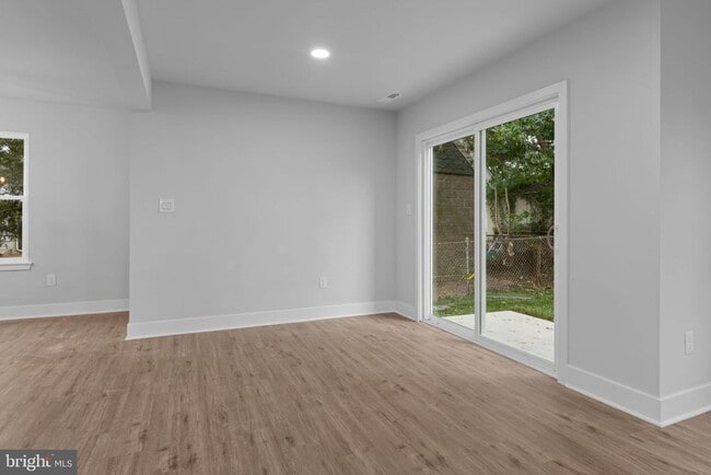 Building Photo - 822 Third Ave