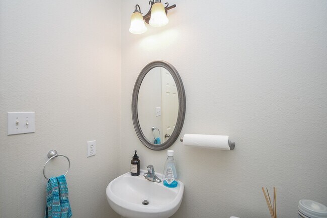 Building Photo - 26719 Wolfs Hill Ln