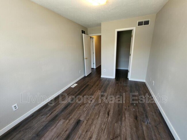 Building Photo - 1738 N 27th St