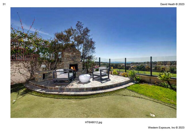 Building Photo - Stunning 4 Bedroom 3 Bath Newport Coast Ho...