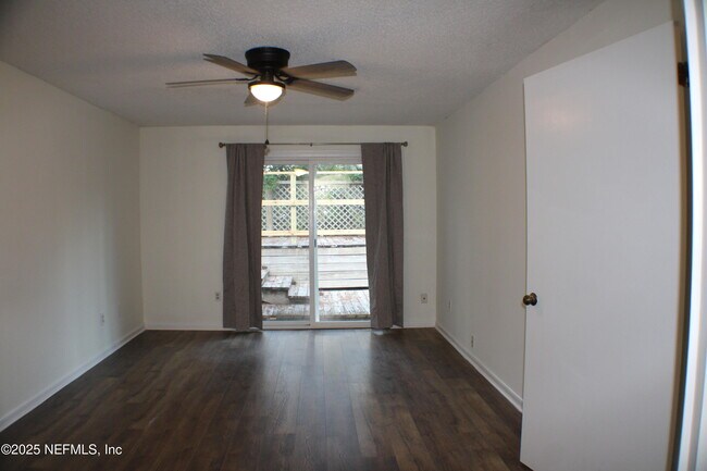Building Photo - 10315 Docksider Dr E